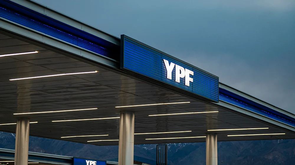 Estaciones de servicio YPF: columna vertebral del sistema energético argentino